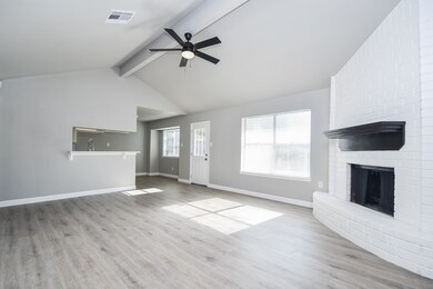 6911 Winding Trace Dr, Houston, TX 77086 - photo 3