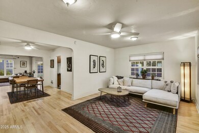 005_Living & Dining