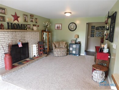 215 W Riverview Dr, Woodville, OH 43469 - photo 7