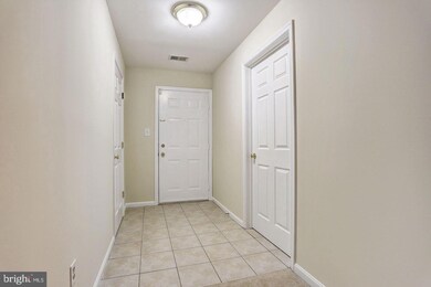 9111 Gracious End Ct unit 204, Columbia, MD 21046 - photo 2