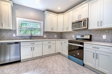 59 Manthorne Rd unit 2, West Roxbury, MA 02132 - photo 4