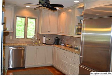 UPDATED KITCHEN WITH GRANITE COUNTERTOPS