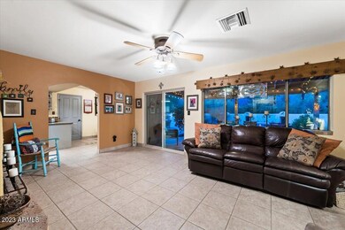 16-Family Room