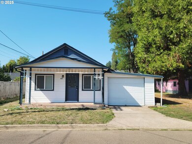 129 N P St, Cottage Grove, OR 97424 - photo 2