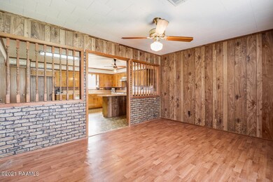 843 S Broadway-5