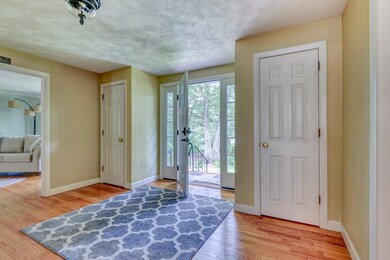 16 Onondaga Ln, Medfield, MA 02052 - photo 7