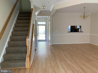 6098 Madison Pointe Ct, Falls Church, VA 22041 - photo 3