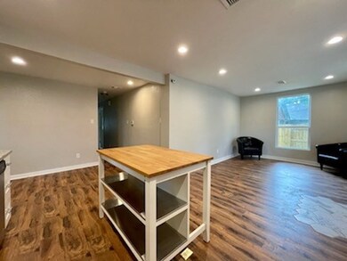 1009 South Ln, Houston, TX 77088 - photo 3