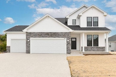 9546 S Bergamont Dr, Franklin, WI 53132 - photo 2