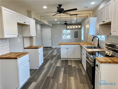 210 Superior St, Genoa, OH 43430 - photo 6