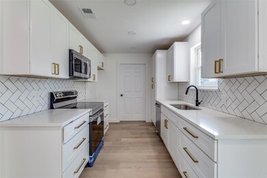 1101 Spring Brook Dr, Bedford, TX 76021 - photo 7