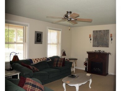 228 Crosbie St, Manchester, NH 03104 - photo 4