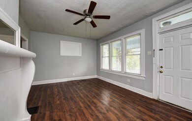 Living Room (4)