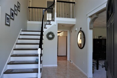 16 Bicknell Dr, Mendon, MA 01756 - photo 4