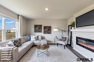 5421 Fenwick St, Bellevue, NE 68133 - photo 2