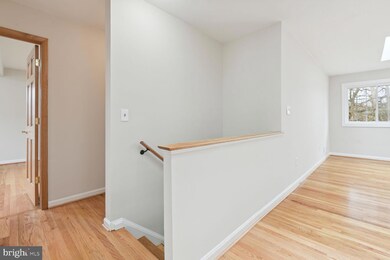 3604 Sandy Ct, Kensington, MD 20895 - photo 3