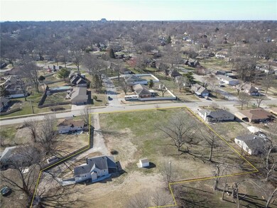 3122 S Forest Ave, Independence, MO 64052 - photo 7