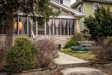 1905 E Oak St-04