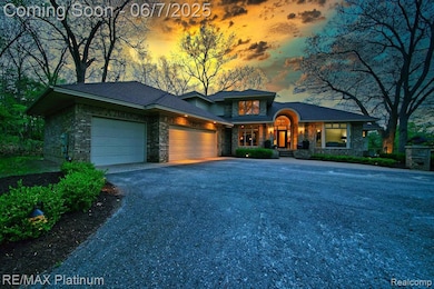 JUST MINUTES FROM DOWNTOWN ANN ARBOR