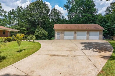Detached Garage