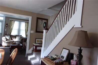 Open staircase to 2nd level