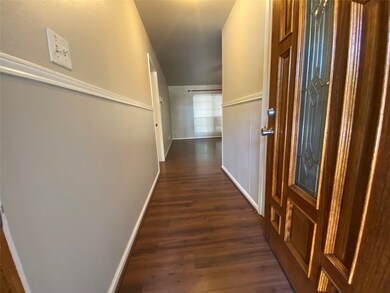 1307 Twin Falls Rd, Houston, TX 77088 - photo 3