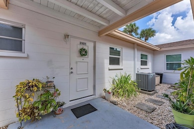2905 51st Ave W, Bradenton, FL 34207 - photo 2