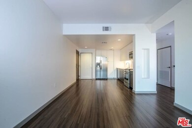 3033 Wilshire Blvd unit 1401, Los Angeles, CA 90010 - photo 5
