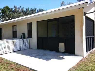 Screened in Porch wPatio