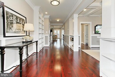 1006 Hillcrest Dr SW, Vienna, VA 22180 - photo 2