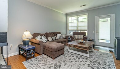 2708 Oak Leaf Ct, Odenton, MD 21113 - photo 5