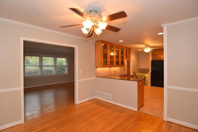 Kitchen/Dining Area