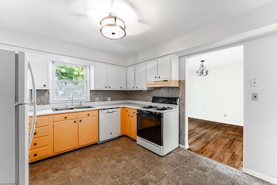 913 Briarwood Ct, Morgantown, WV 26505 - photo 3