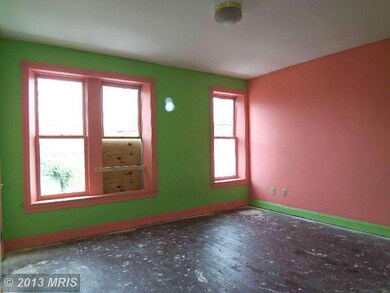 42 N Locust St, Hagerstown, MD 21740 - photo 5