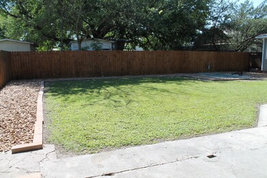 1213 Julia St 007