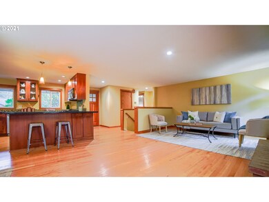 2433 Woodhill Ct, West Linn, OR 97068 - photo 5