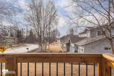 South facing deck - peekaboo view!