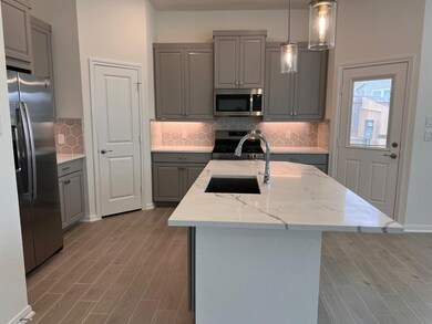 126 W Coralburst Loop, Montgomery, TX 77316 - photo 5