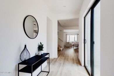 813-e-monte-way-004
