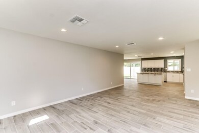 Large LR/DR with new interior paint