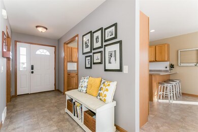 810 Longwood Dr, Oregon, WI 53575 - photo 2