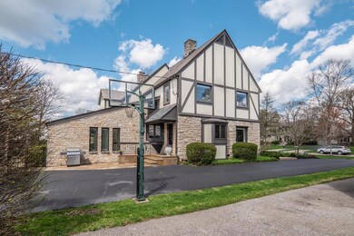 2145 Tremont 006