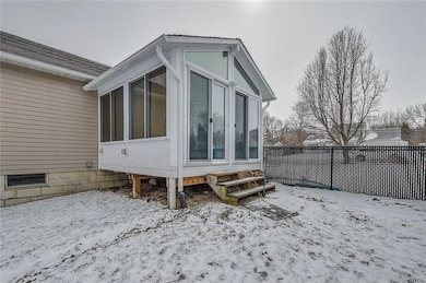 Enjoy the Three season Sunroom with 2 Sliders