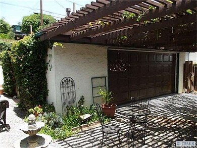 patio area right outside living room
