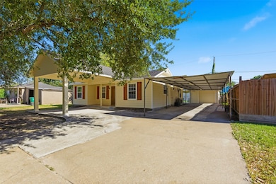 1418 Thomas Ave, Pasadena, TX 77506 - photo 2