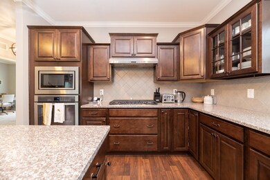 2505 Avalon Woods Dr, Portage, MI 49024 - photo 5