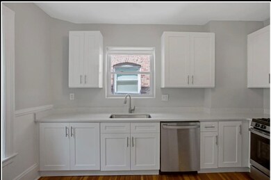 108 Winthrop Rd unit 6, Brookline, MA 02445 - photo 4