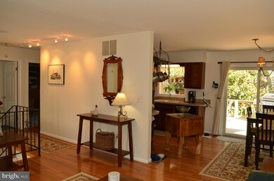 910 Monroe St, Annapolis, MD 21403 - photo 7