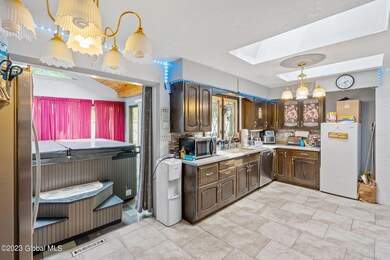 28-web-or-mls-614-mohawk-ave