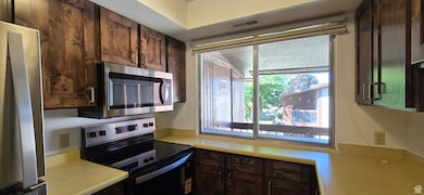 325 E 2550 N unit 96, North Ogden, UT 84414 - photo 2